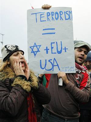 Libanonci protestující proti Izraeli